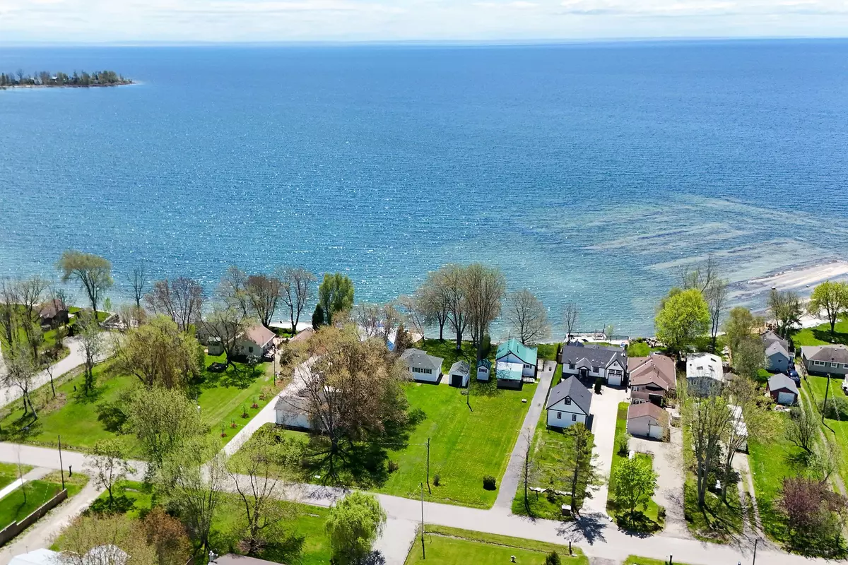Haldimand, ON N1A 2W8,13 Horseshoe Bay RD