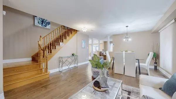 Brampton, ON L6R 2T8,30 HOPECREST PL