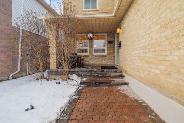 Mississauga, ON L5M 4A1,1549 Willow WAY
