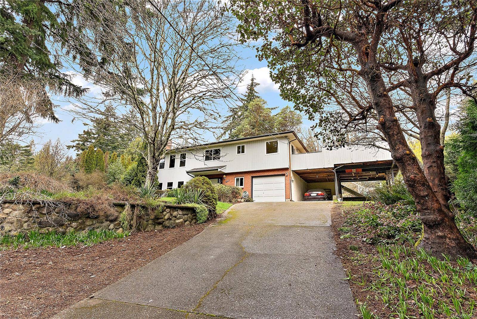 Colwood, BC V9C 3B7,556 Bunker Rd