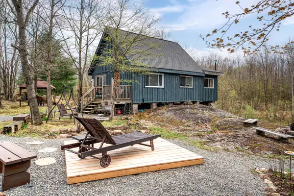 Rideau Lakes, ON K0G 1X0,1679 Mountain RD