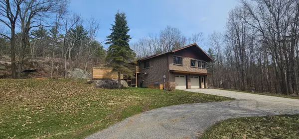 Gravenhurst, ON P0E 1N0,1045 Cowbell LN