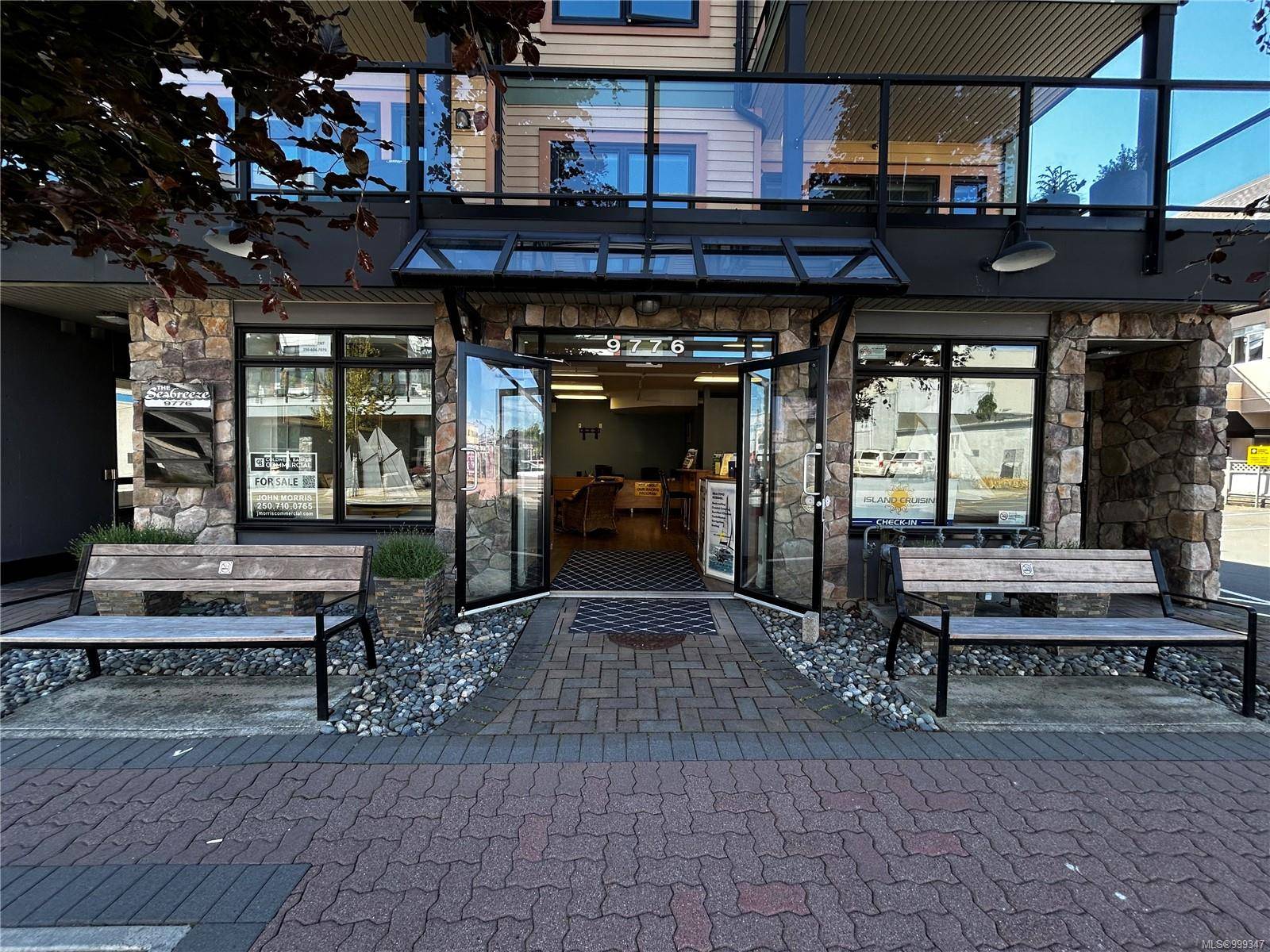 9776 Fourth St #101, Sidney, BC V8L 2Z1