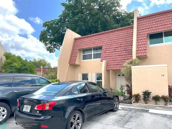 Tamarac, FL 33319,16 Meacham Lane #16