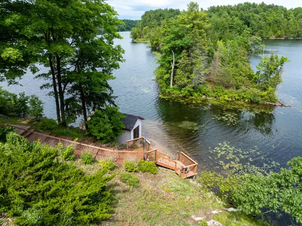 Frontenac, ON K0H 1T0,308C Henry LN