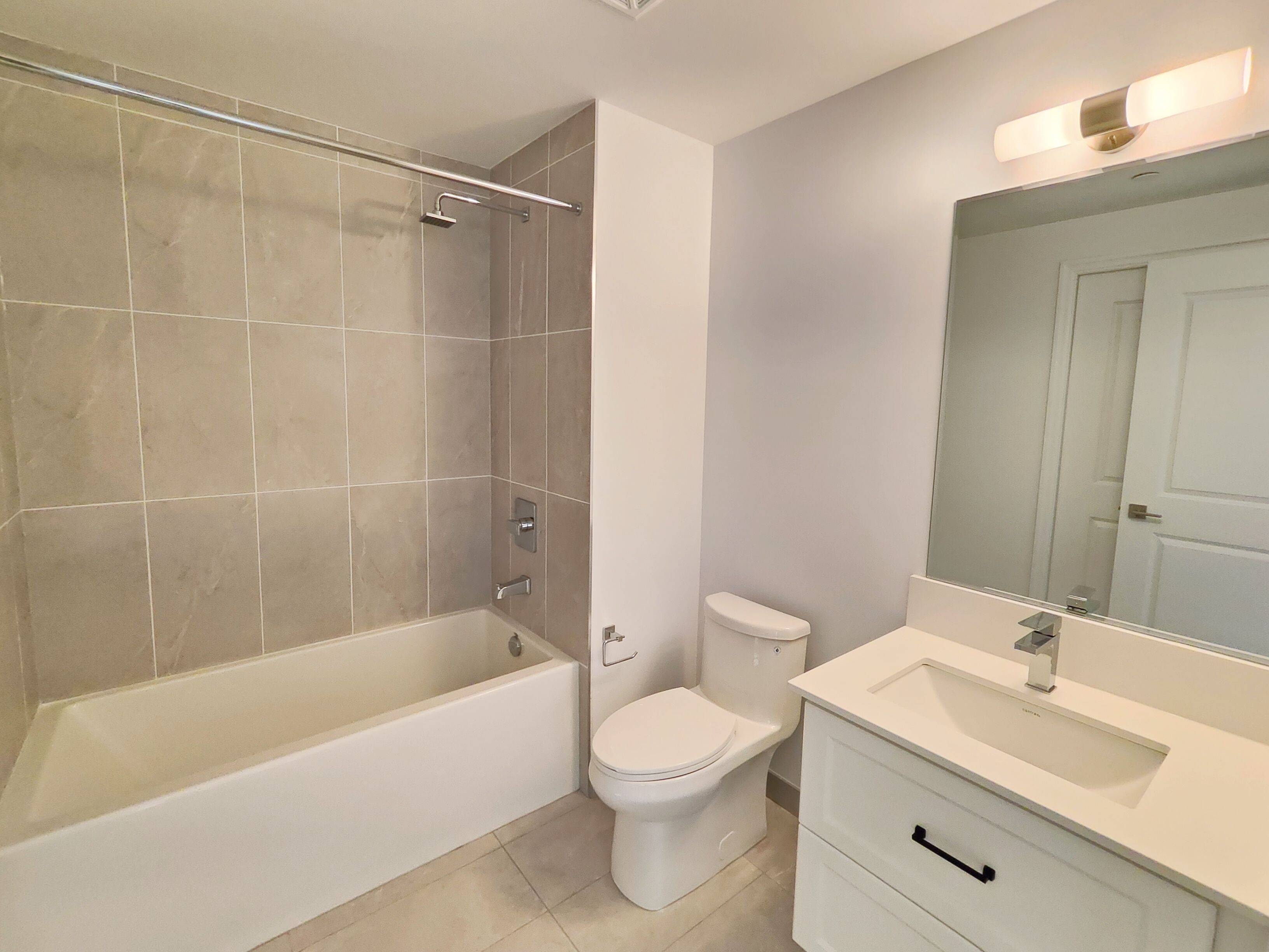 Mississauga, ON L5B 0N3,36 Elm DR #1208
