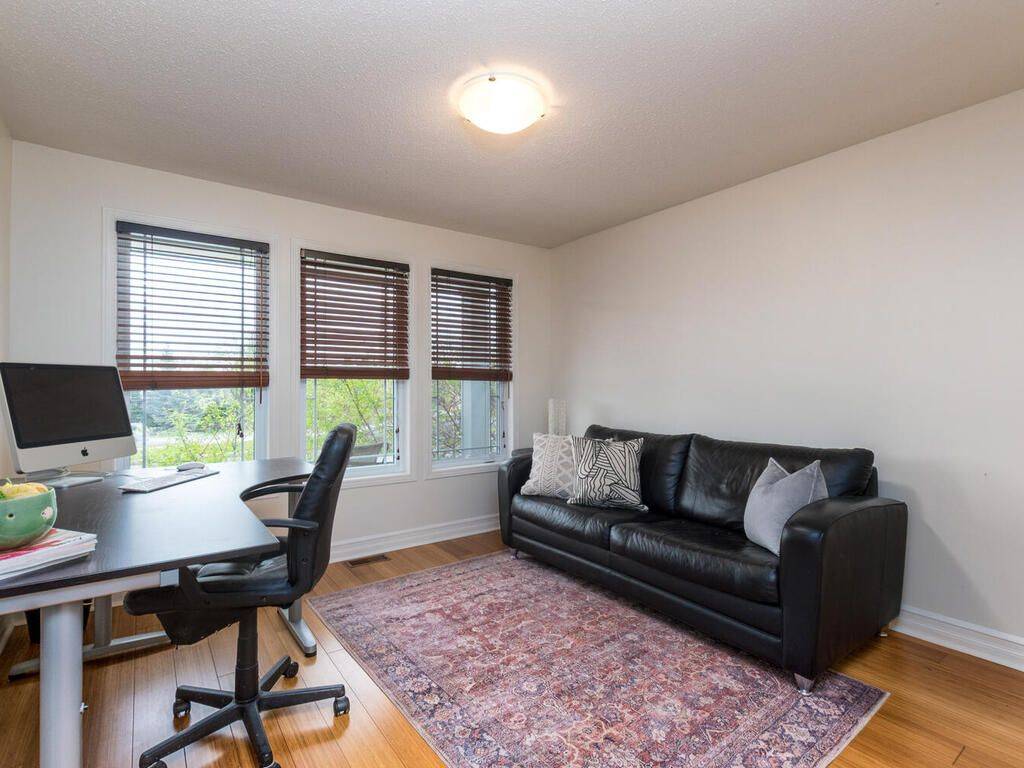 Barrhaven, ON K2G 7B1,223 Willow Creek CIR
