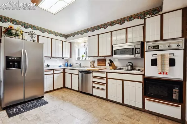 Elizabeth, CO 80107,352 Antelope RUN