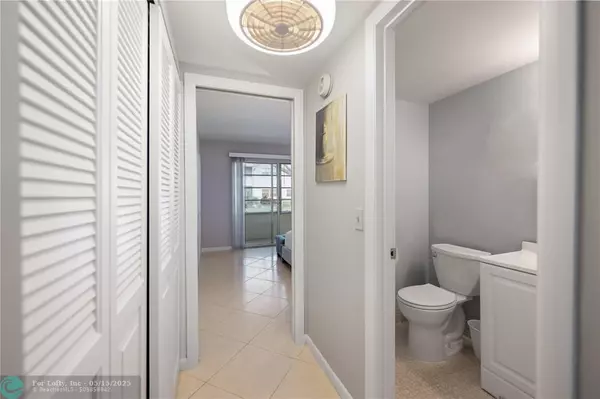 Deerfield Beach, FL 33442,194 Newport L #194