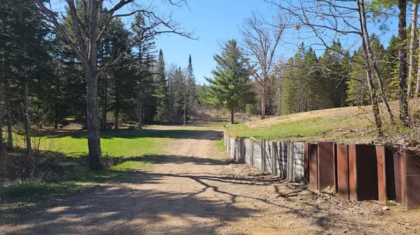 Killaloe, Hagarty And Richards, ON K0J 2A0,4293 ROUND LAKE RD