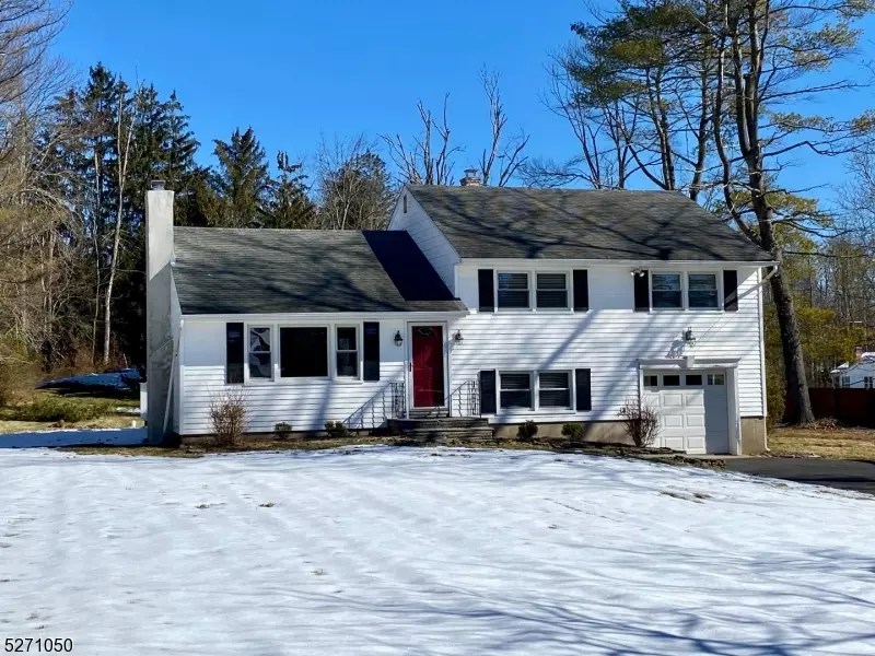 2 Lindabury Ave, Bernardsville Boro, NJ 07924
