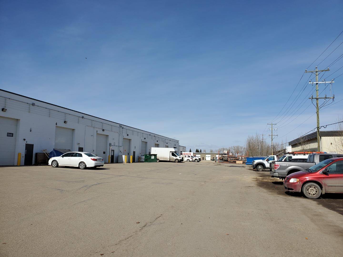 Red Deer, AB T4P 1M8,7819 50 AVE #2