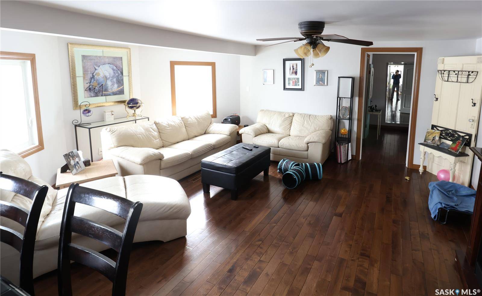 Lumsden, SK S0G 3C0,5 Hillside Trailer COURT
