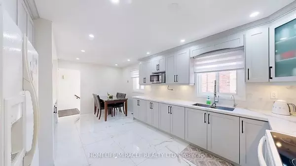 Mississauga, ON L4T 3S5,7433 Sigsbee DR