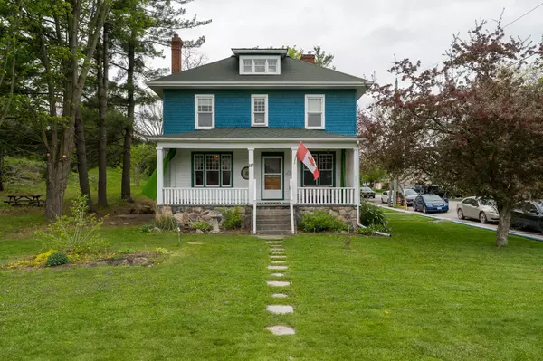 142 St Lawrence ST E, Centre Hastings, ON K0K 2K0