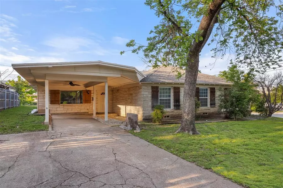 2200 W Rosedale Street S #B, Fort Worth, TX 76110