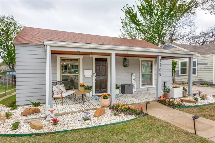1709 Virginia Place, Fort Worth, TX 76107