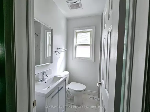 Toronto E04, ON M1K 1T7,36 North Edgely AVE