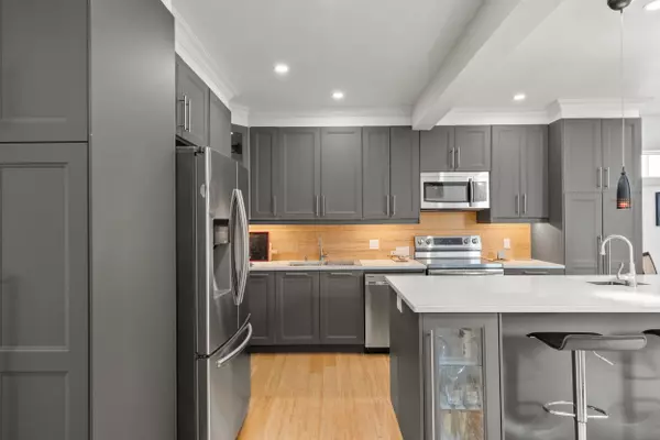 Fort Erie, ON L2A 4L7,318 Beachview AVE
