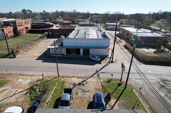 201 E Houston Avenue E #1, Crockett, TX 75835