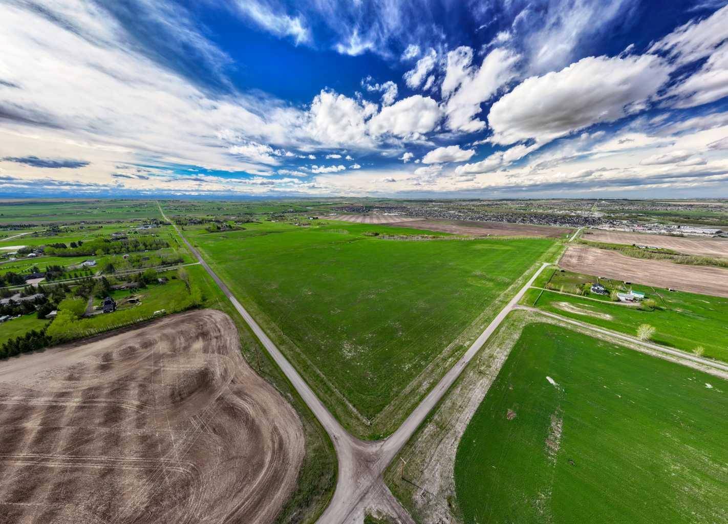 402 AVE East, Rural Foothills County, AB T1V 2E0