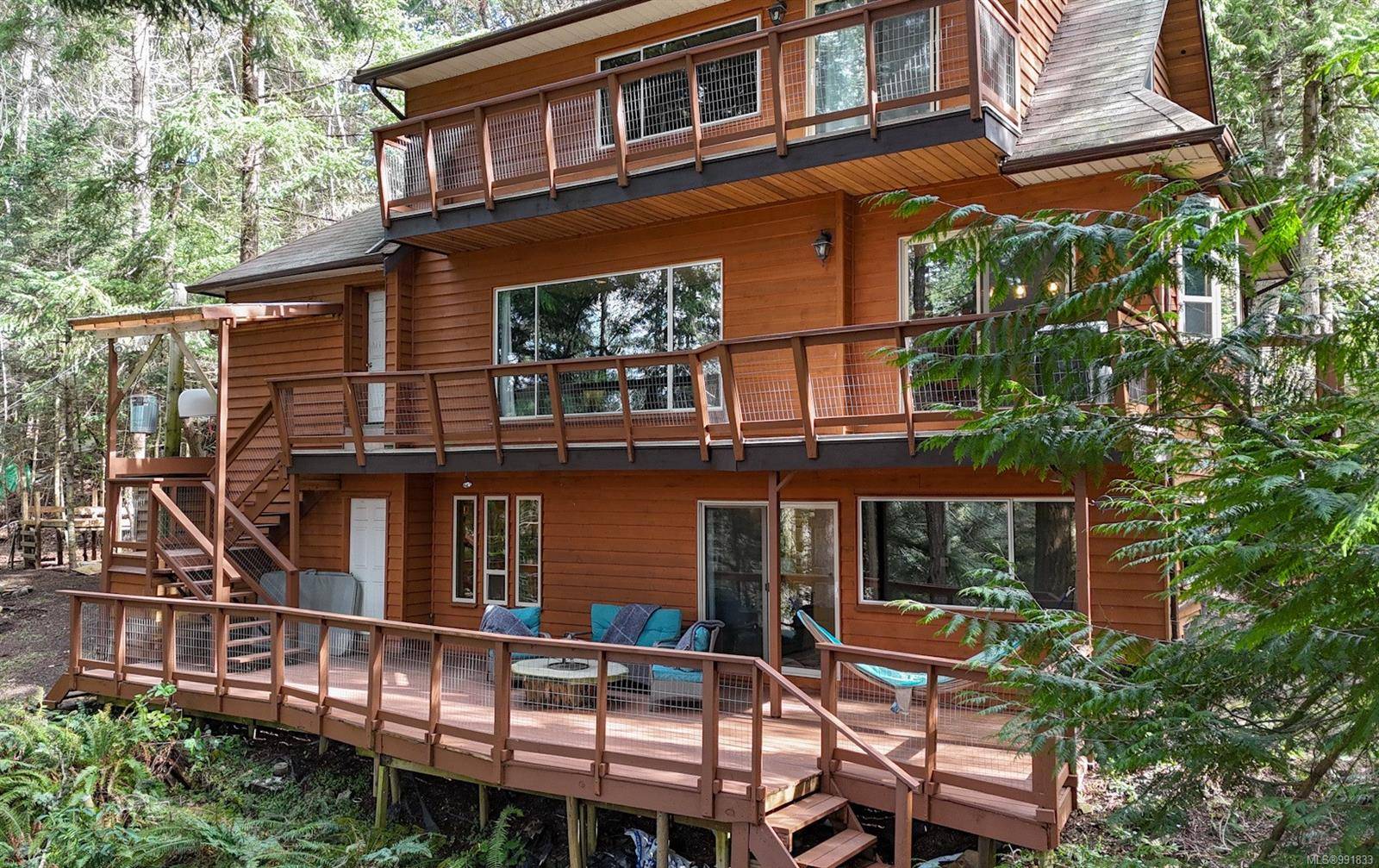 Gabriola Island, BC V0R 1X2,275 Foster Close