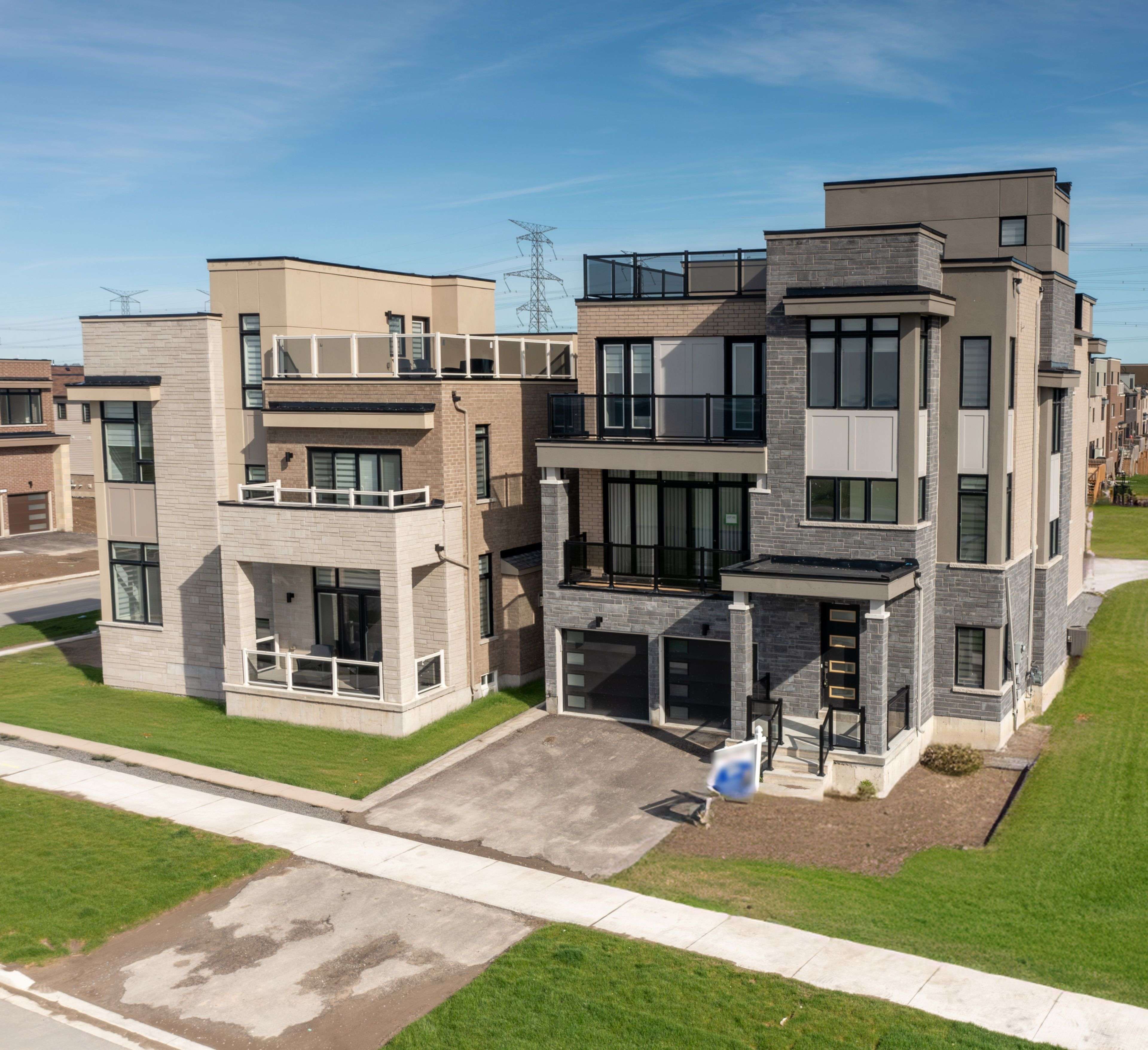275 Port Darlington RD, Clarington, ON L1C 4B1