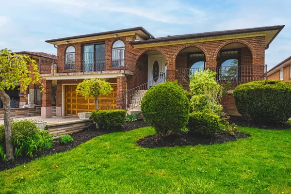 Vaughan, ON L4L 2T9,665 Woodbridge AVE