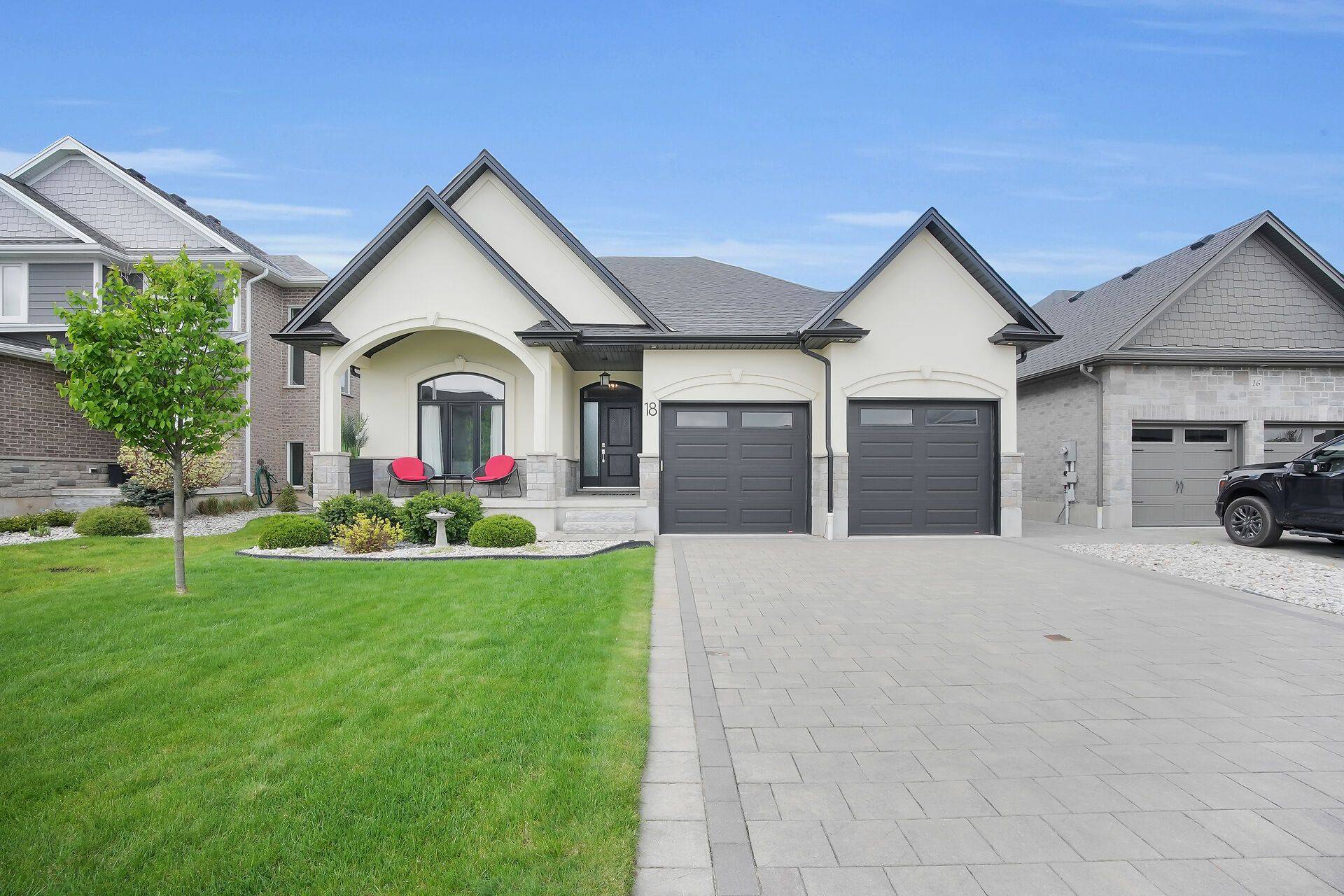 Strathroy-caradoc, ON N7G 0G5,18 Kemp CRES