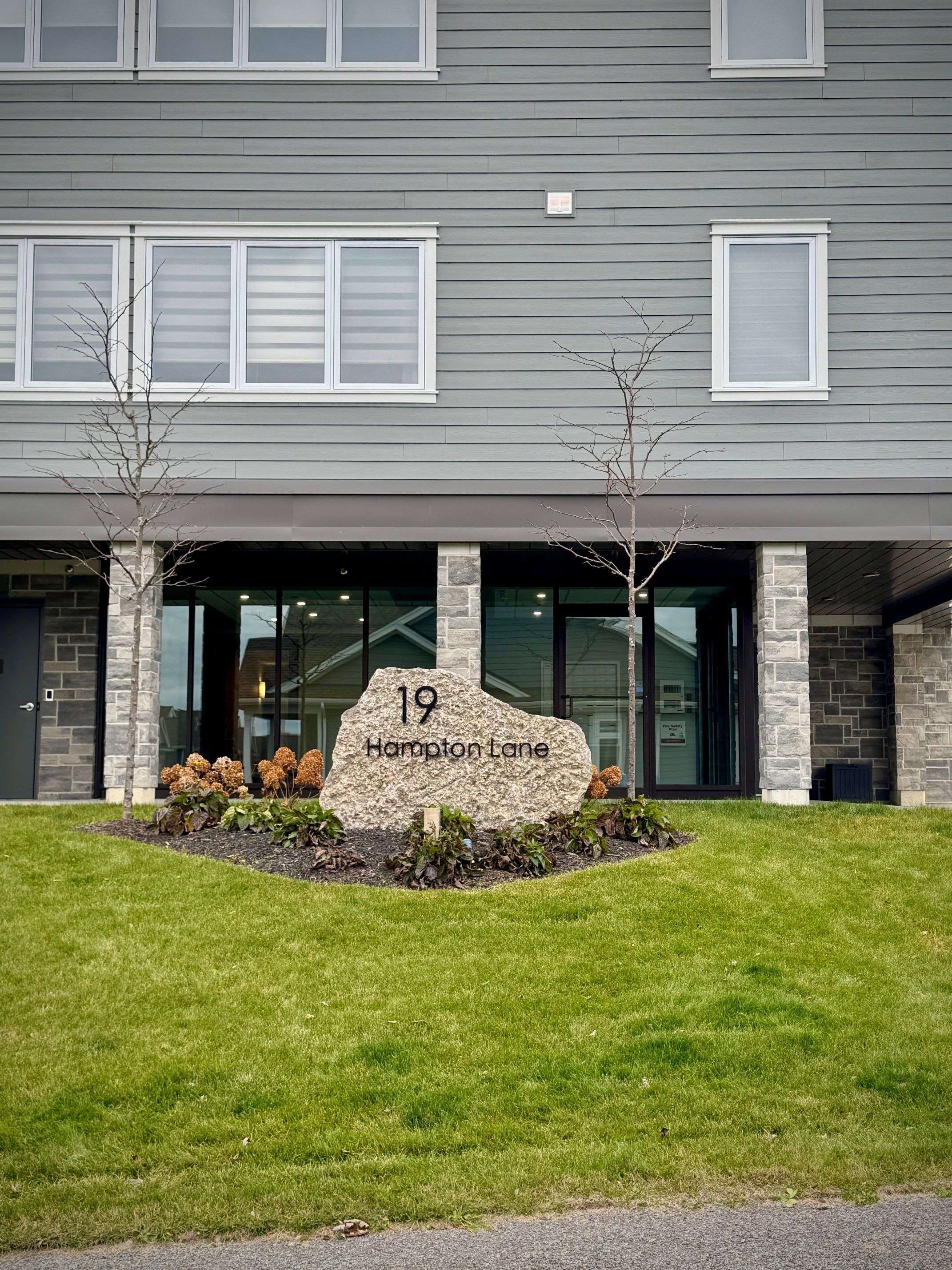 19 Hampton LN E #102, Selwyn, ON K0L 2H0
