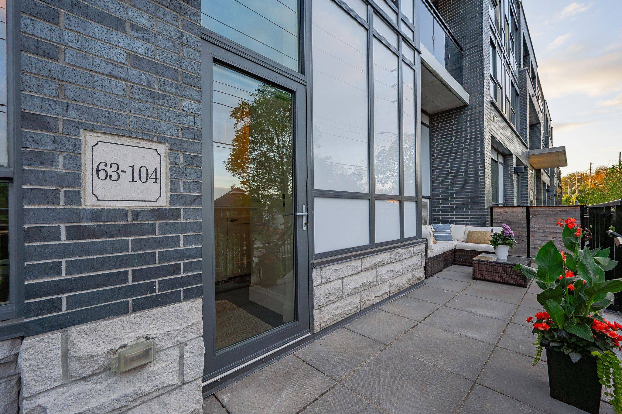 Guelph, ON N1E 0A3,63 ARTHUR ST S #104