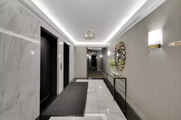 Toronto C11, ON M4G 4K2,1801 Bayview AVE #605