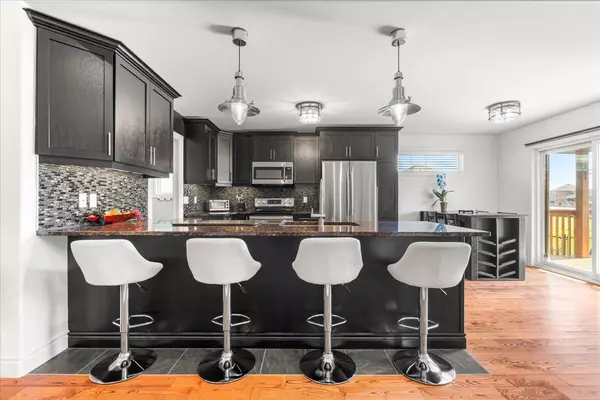 Belleville, ON K8N 0J8,64 Farmington CRES