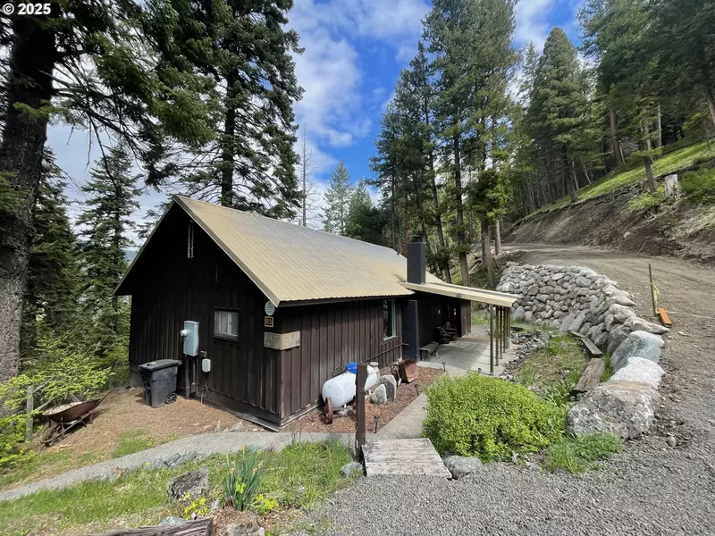 60758 ARAPAHOE RD, Wallowa Lake, OR 97846