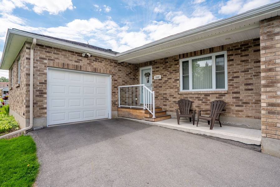 3502 Bruce ST, South Stormont, ON K6K 1N3