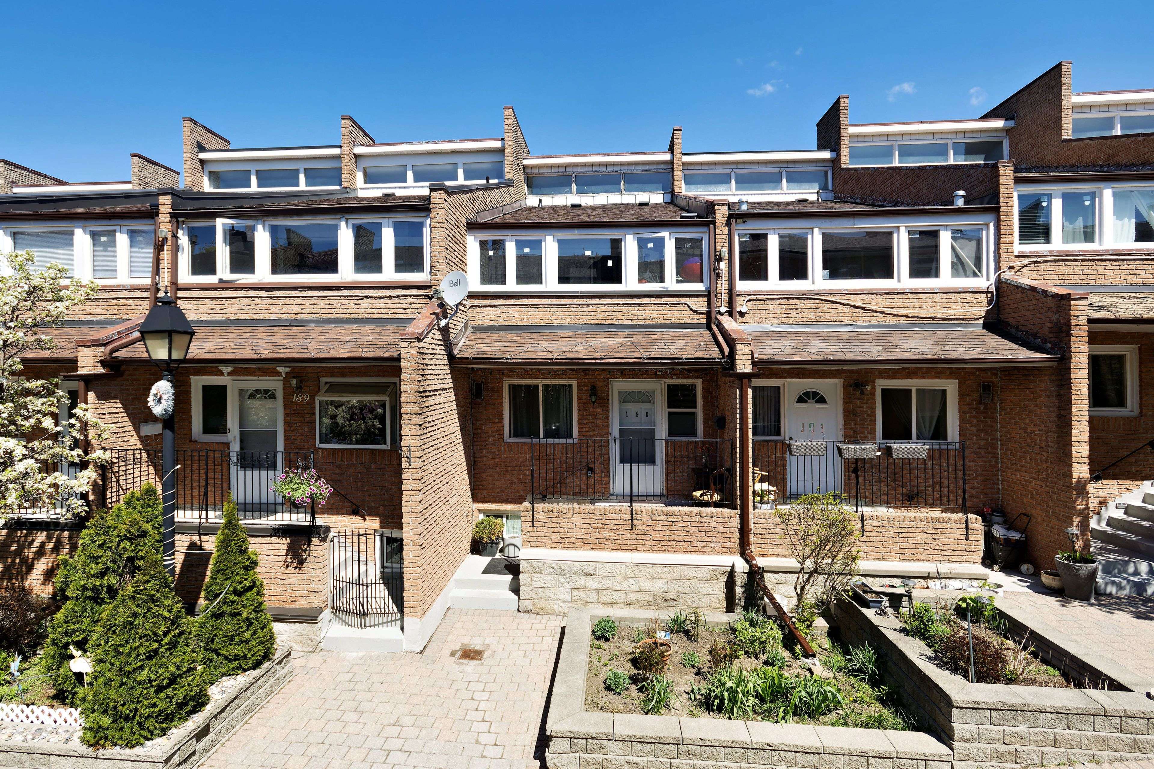 Toronto E08, ON M1M 3T5,50 Scarborough Golf Club RD #190
