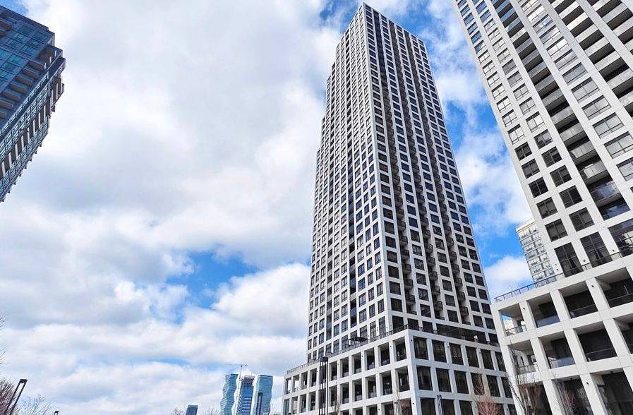 Mississauga, ON L5B 0N3,36 Elm DR W #2403