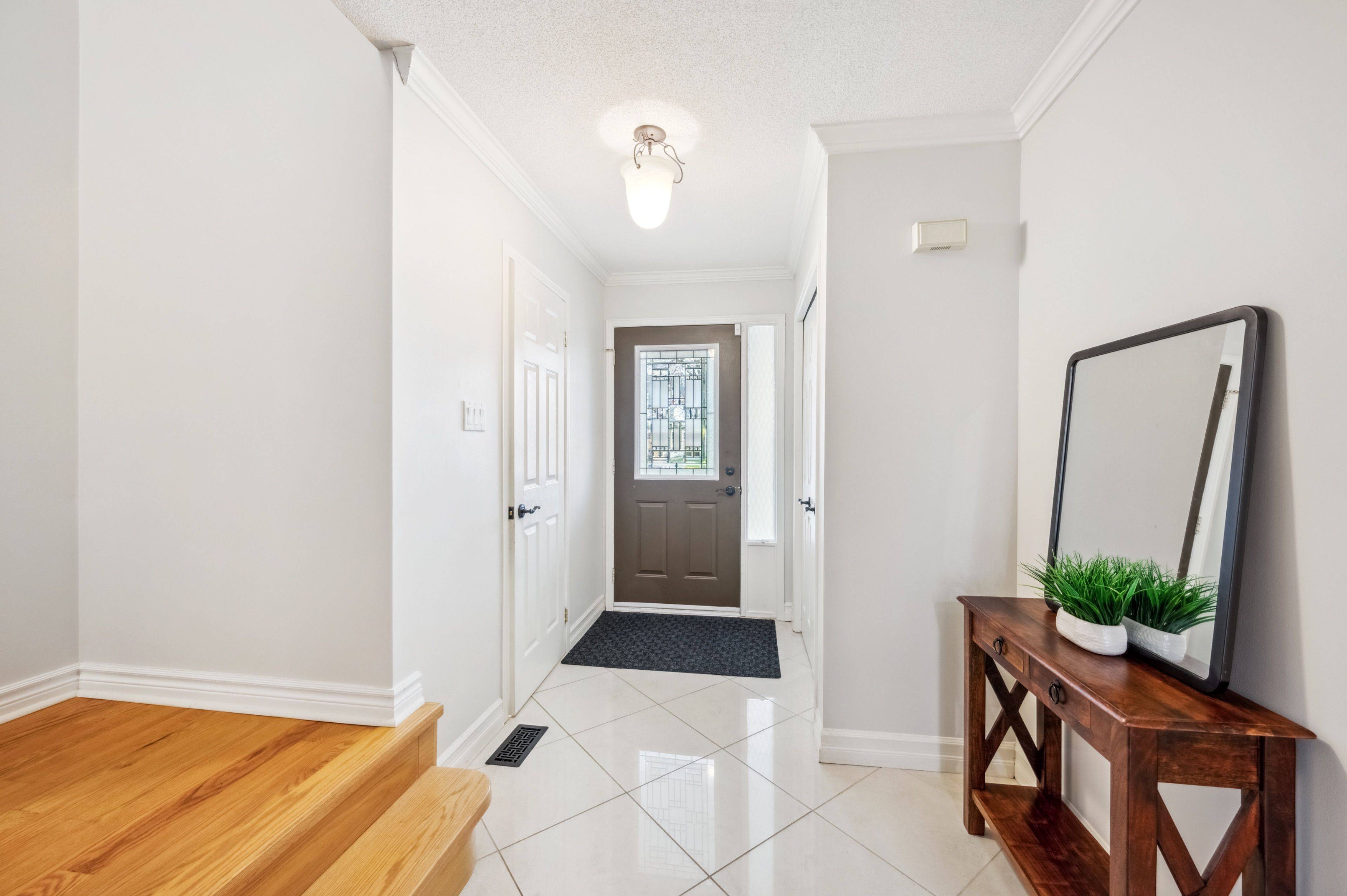 Waterloo, ON N2V 2A6,317 Bushview CRES