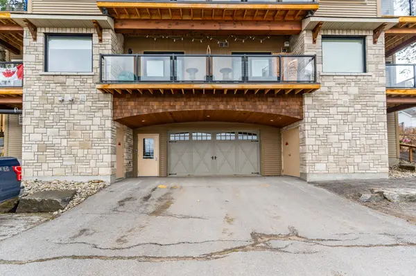 Minden Hills, ON K0M 2K0,9 Newcastle ST #203