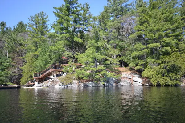 Dysart Et Al, ON K0M 1S0,11008 Hunter IS