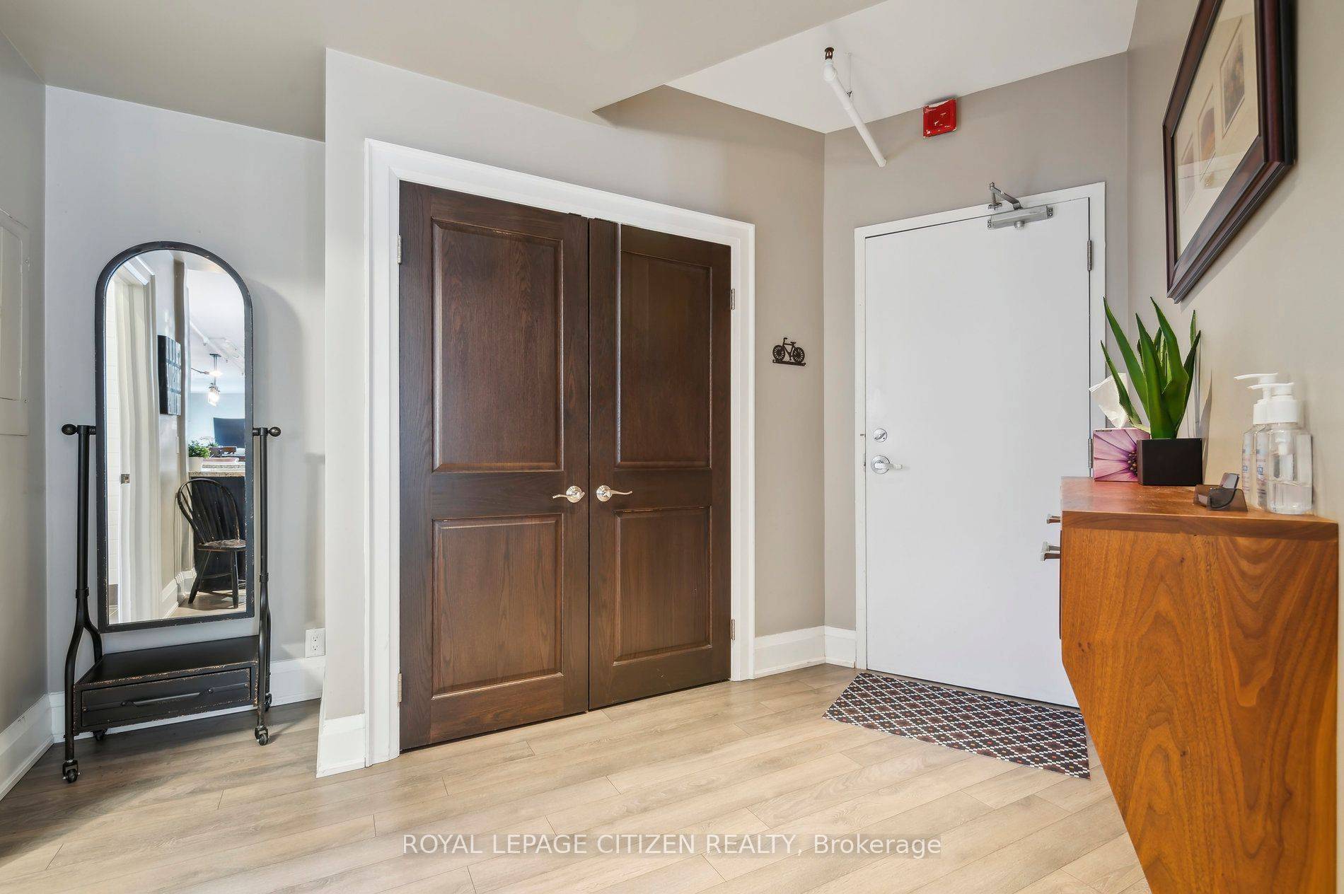 Toronto E01, ON M4M 3N8,326 Carlaw AVE #201