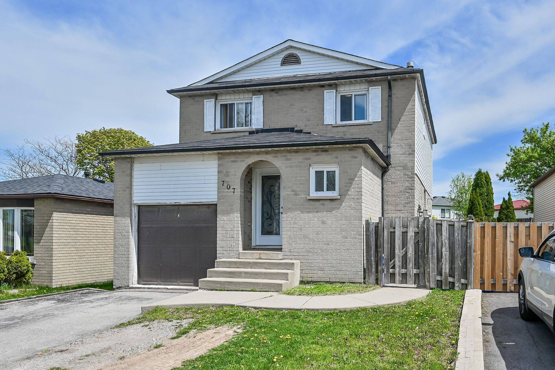 Hamilton, ON L9A 4V6,707 Upper Wentworth ST