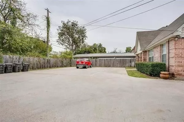 Fort Worth, TX 76109,3229 S University Drive