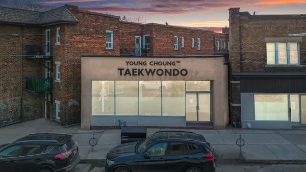 44 Vaughan RD, Toronto C02, ON M6G 2N4