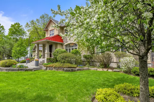 Rockcliffe Park, ON K1M 0G4,29 Mackinnon RD