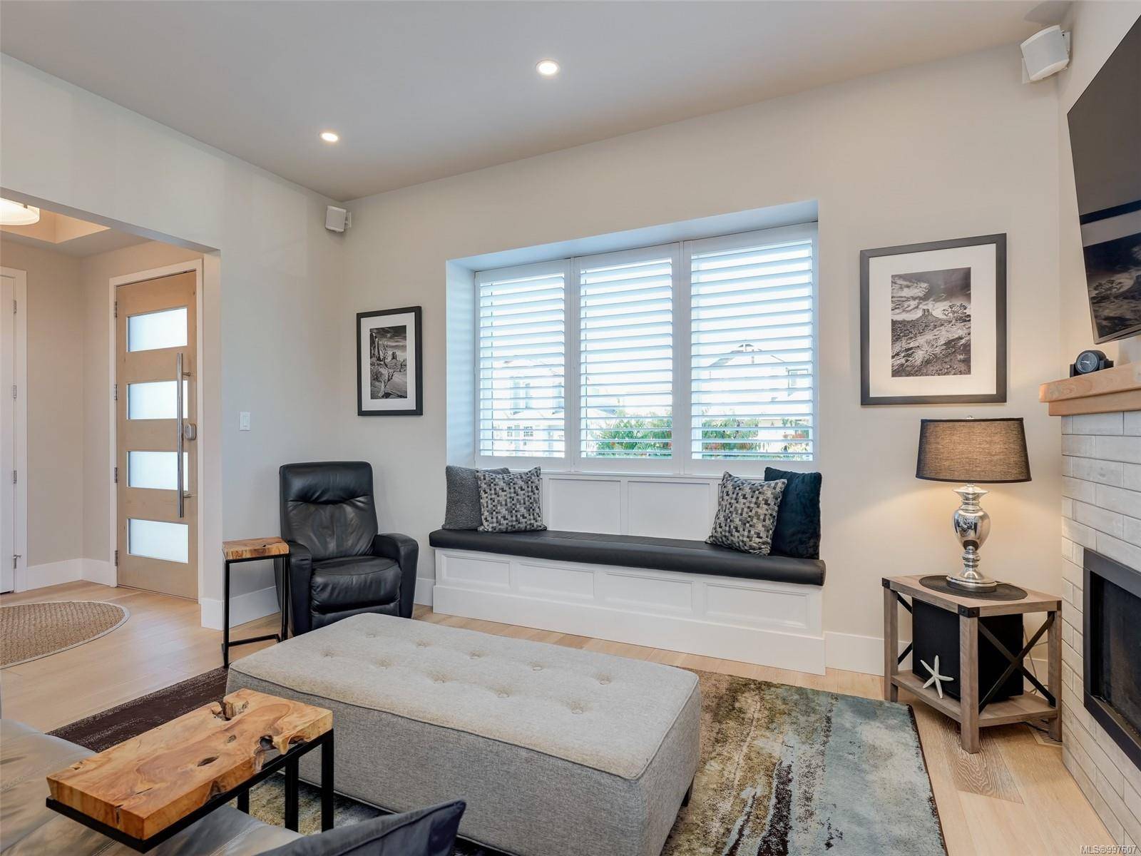 Sidney, BC V9L 1V4,9647 Third St