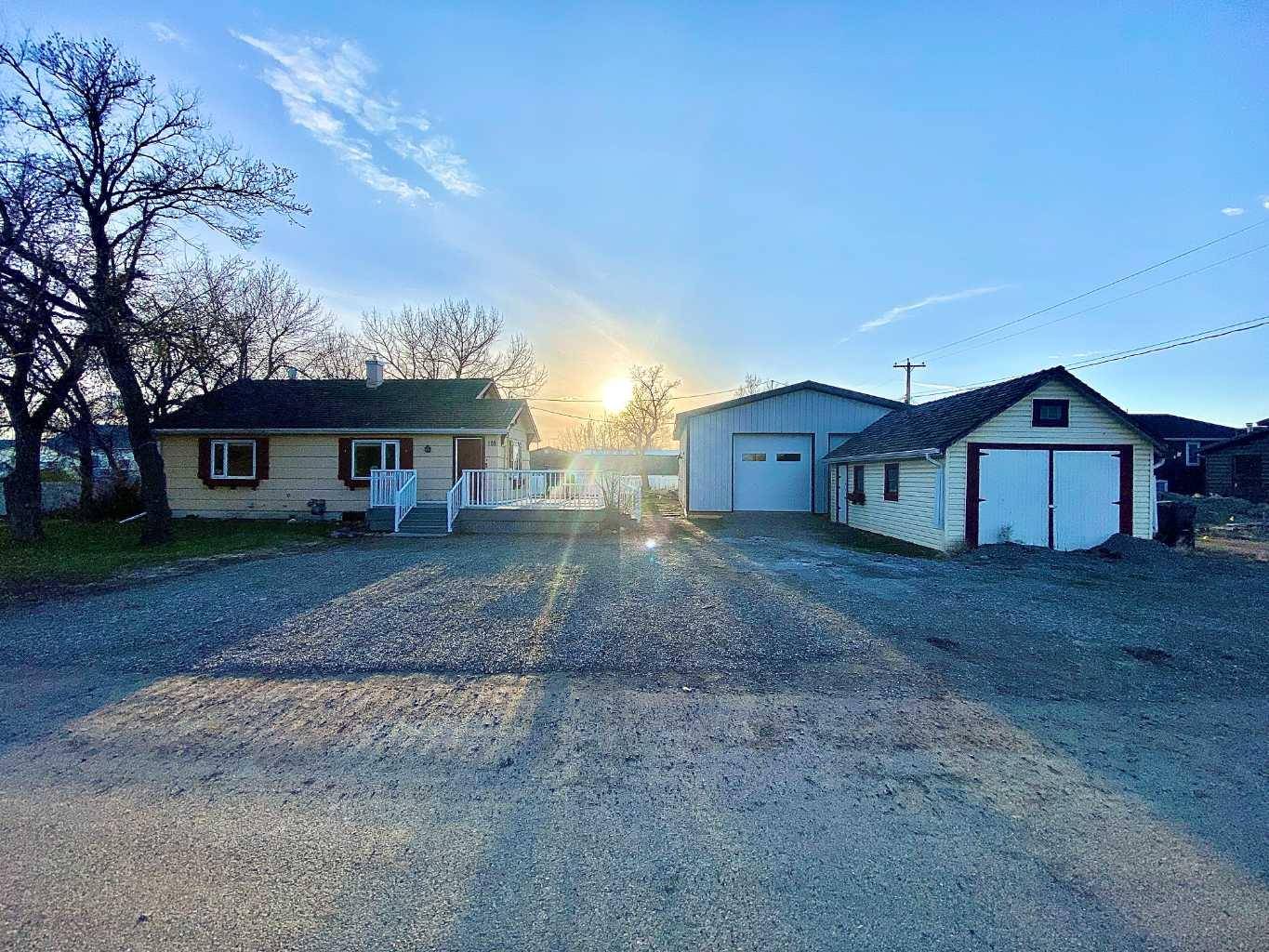 Monarch, AB T0L1M0,118 Alexandra ST