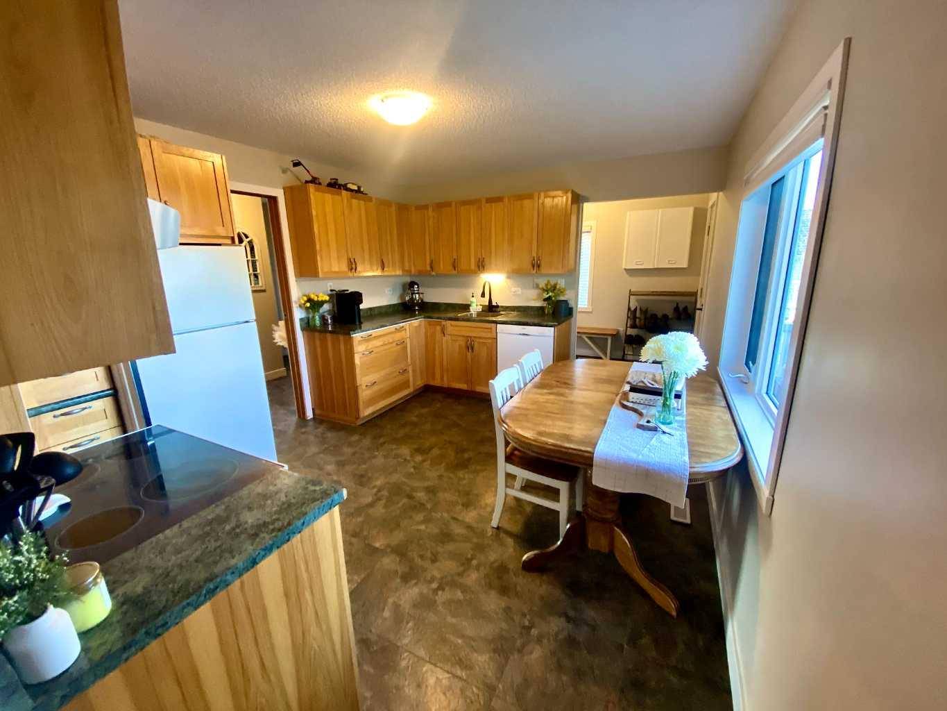Monarch, AB T0L1M0,118 Alexandra ST