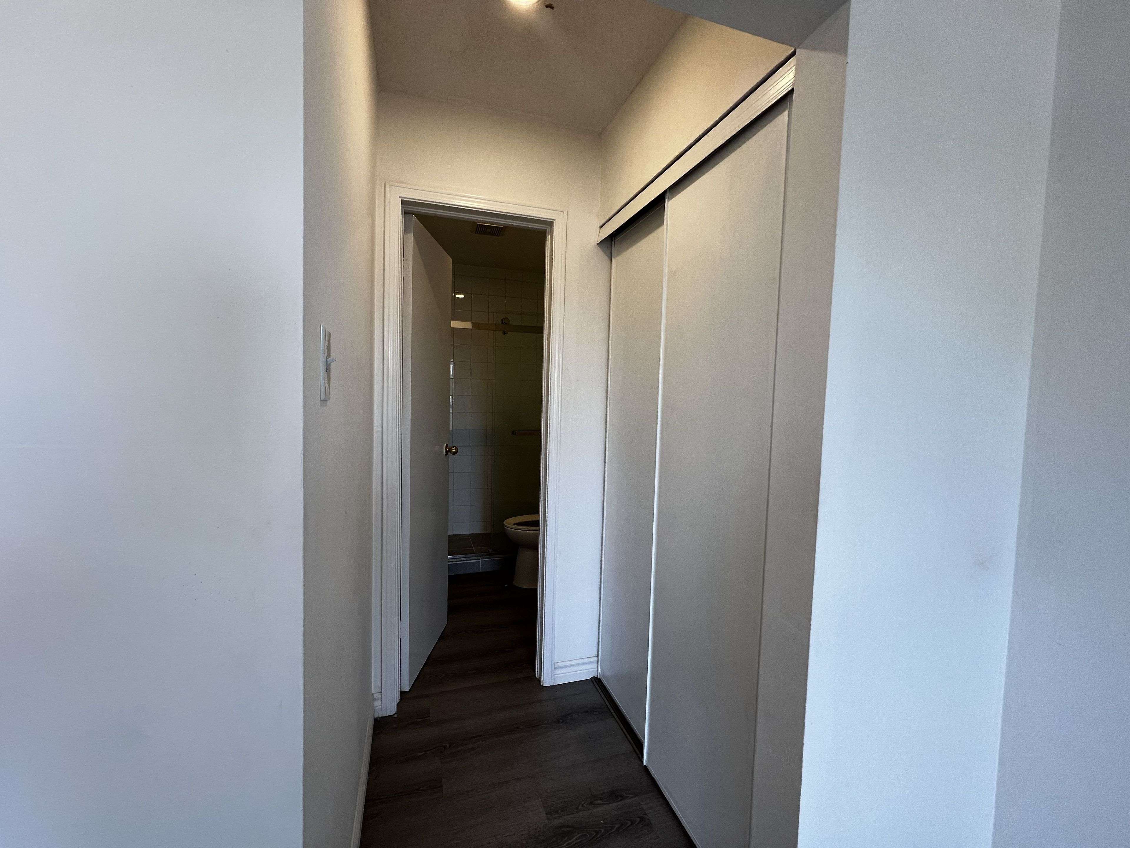 Toronto C02, ON M6C 1B9,102 Greensides AVE #11