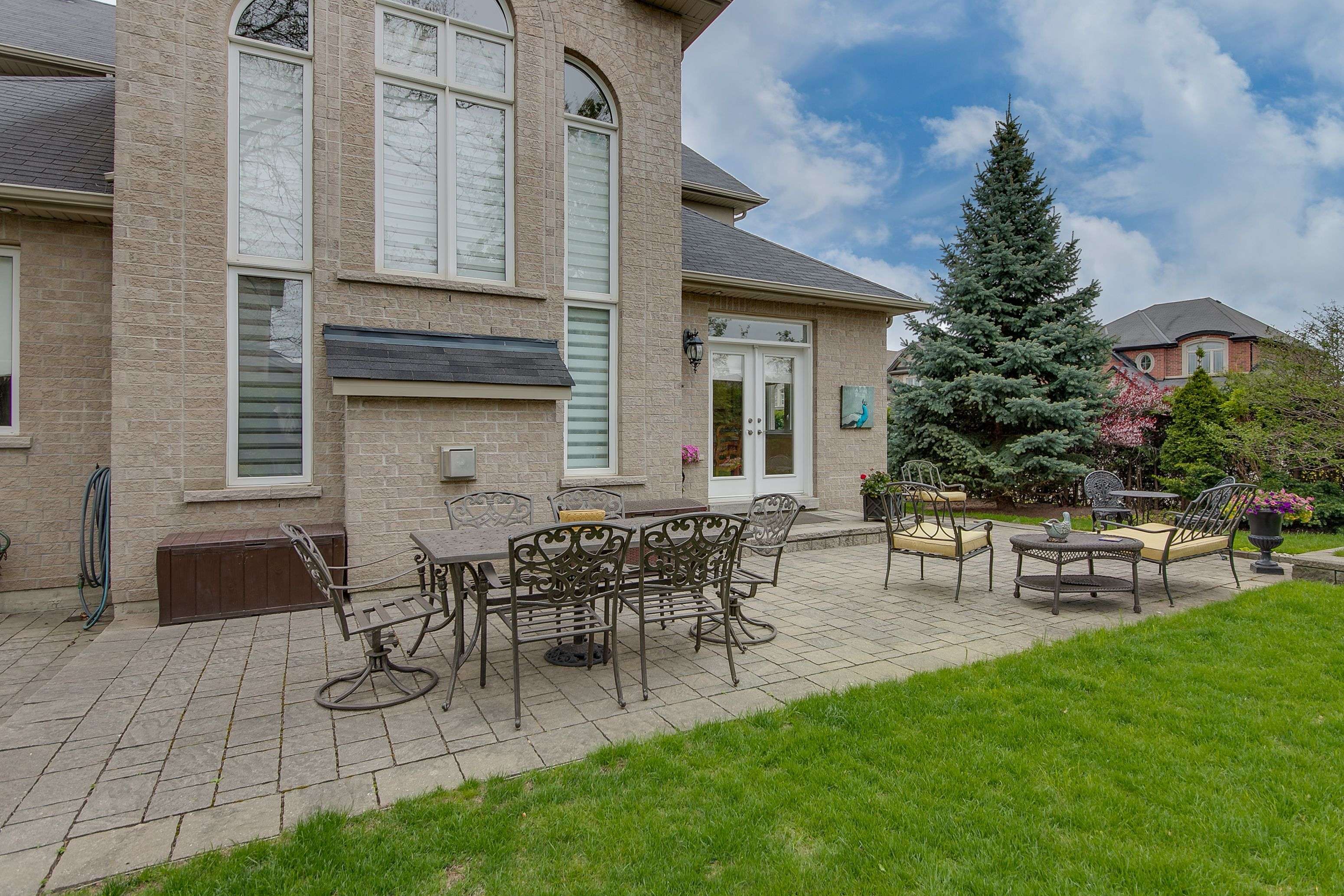 Bradford West Gwillimbury, ON L3Z 3J7,88 Wyman CRES